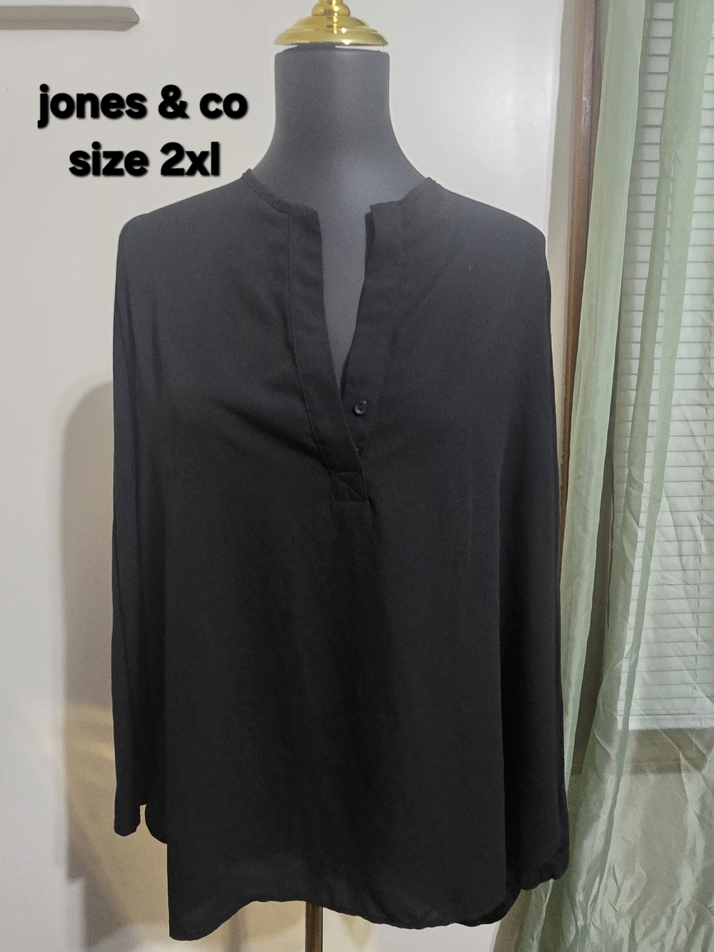 Jones & Co Women's Black Button-Front Split-Neck Blouse